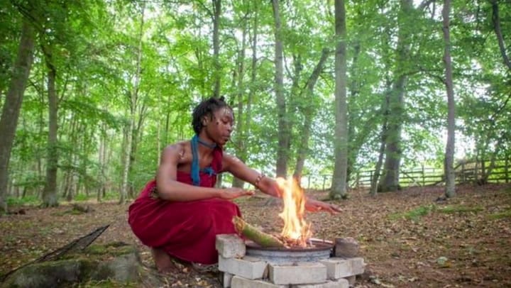 Desaparecida fue hallada como “sirvienta real” en un bosque de Escocia imagen de la publicación