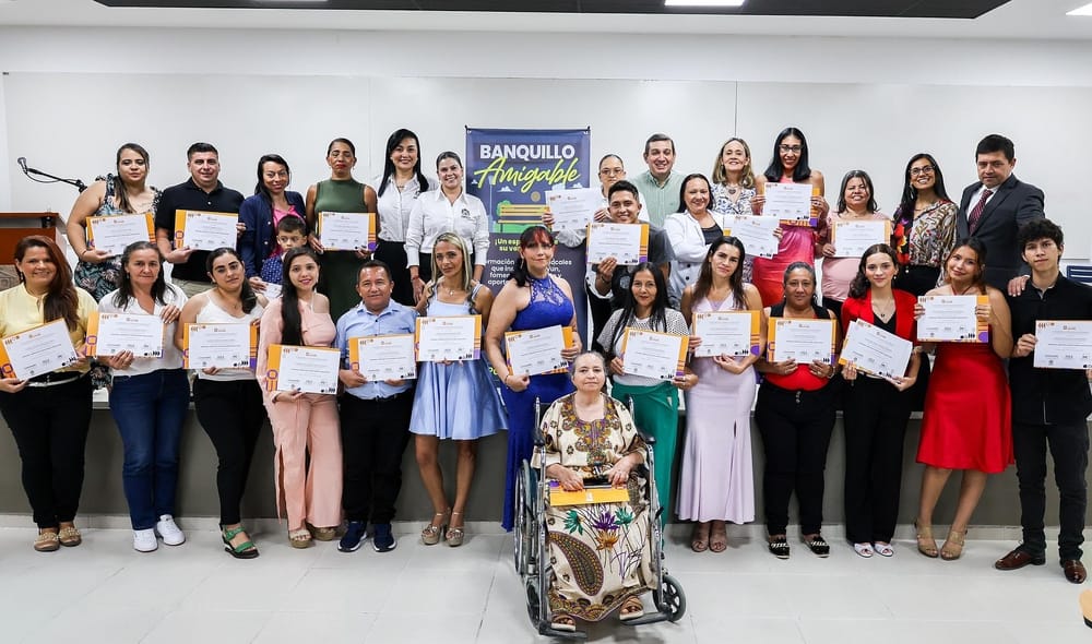 Primeros orientadores del ‘Banquillo Amigable’ imagen de la publicación