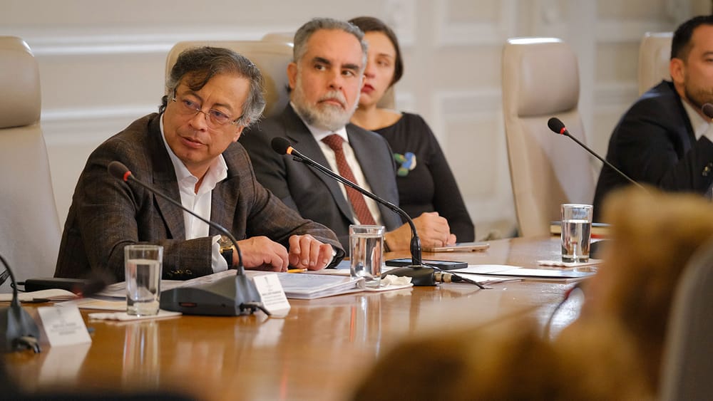 Presidente Petro pide investigar relación de exgerentes regionales de Nueva EPS, antes de la intervención, con elección de magistrado Carlos Camargo imagen de la publicación