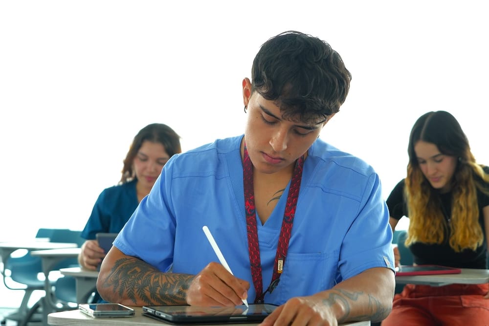 OCDE reconoce avance del aumento de la cobertura educativa durante el gobierno Petro imagen de la publicación