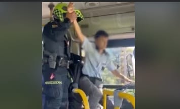 ¡Indignación! Policías confundieron una borrachera con un coma diabético imagen de la publicación