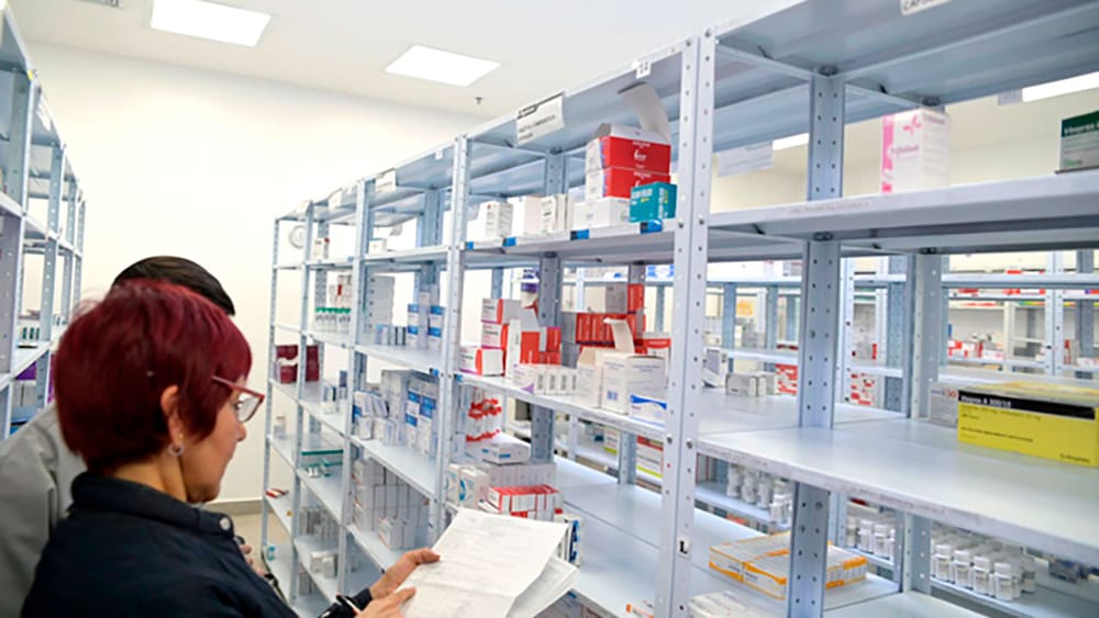 Refuerzan vigilancia a gestores farmacéuticos para evitar desabastecimiento y abusos en los precios imagen de la publicación