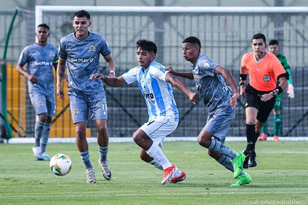 El valenciano Jordi Hernández Pérez con verraquera santandereana imagen de la publicación