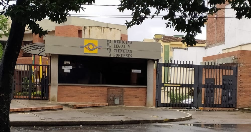 Motociclista pierde la vida al chocar con un poste en Girón imagen de la publicación