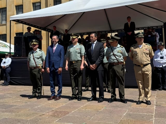 Así fue la ceremonia de transmisión de mando de la Policía de Bucaramanga imagen de la publicación