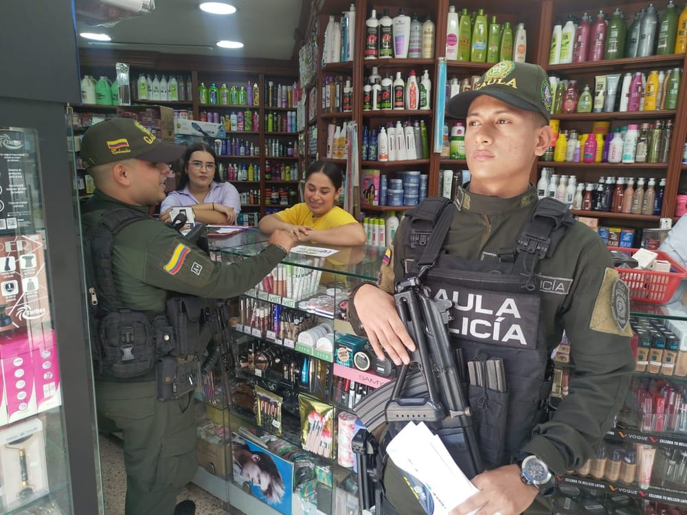 Grupo especial CEAEX entrega recomendaciones de prevención a comerciantes y ciudadanos imagen de la publicación