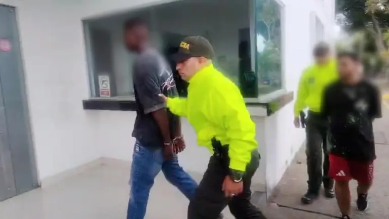 Capturados en Cali dos hombres por ataque armado en ferias de Vélez, Santander imagen de la publicación