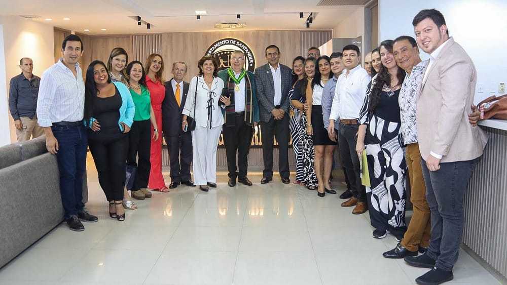 Fernando Ardila Plata : Una vida al aire que marcó el periodismo santandereano imagen de la publicación