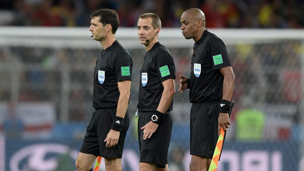 Más de 350 árbitros tienen cuentas de apuestas imagen de la publicación