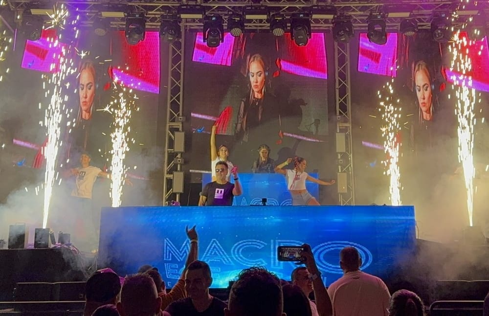 Gran fiesta retro para los bumangueses imagen de la publicación