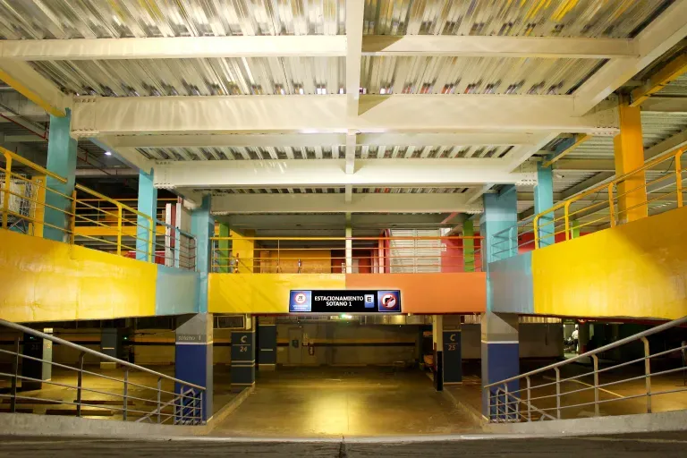 Cinco datos clave que revelan el comportamiento del parqueo en Colombia durante 2025 imagen de la publicación