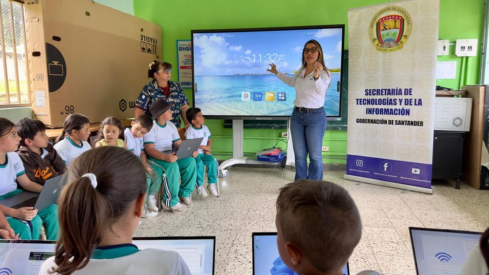 Quince municipios recibieron sus aulas digitales para instituciones educativas rurales de Santander imagen de la publicación