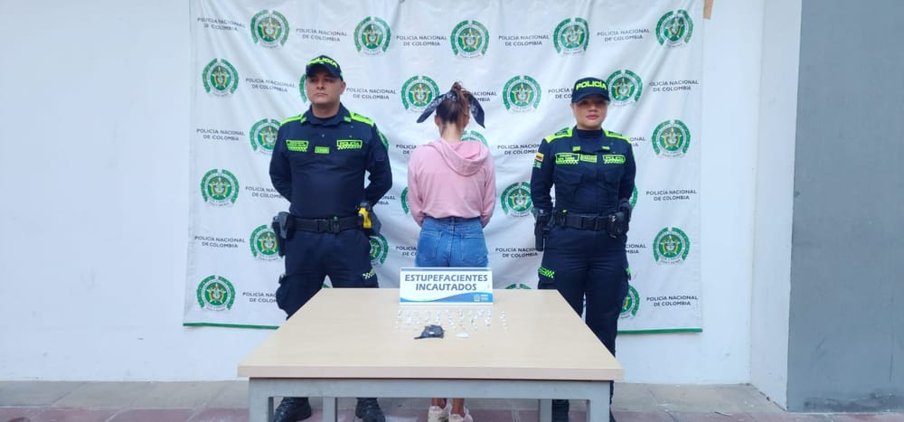 La pillaron en plena venta: capturan a mujer con 66 dosis de cocaína en San Gil imagen de la publicación