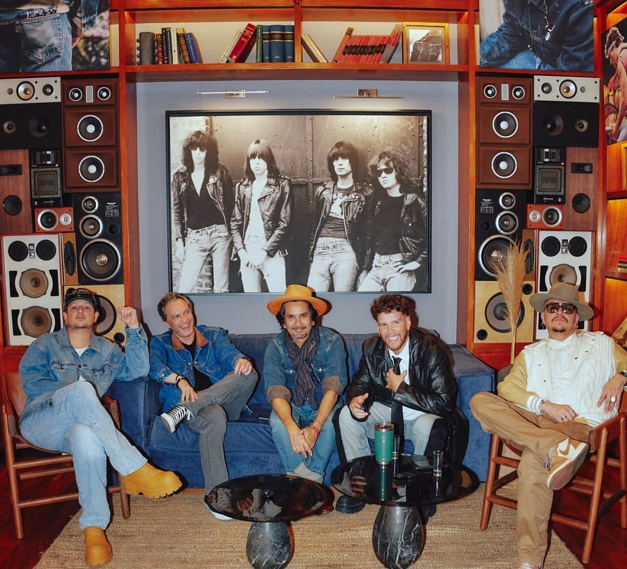 "Como El Sol" la nueva canción de Piso 21 y Bacilos imagen de la publicación