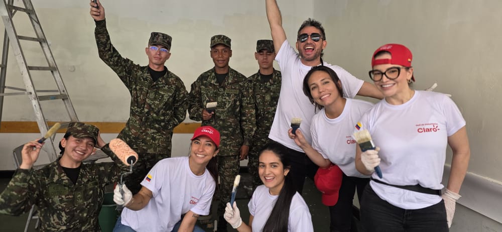 Soldados embellecen institución educativa en Floridablanca imagen de la publicación