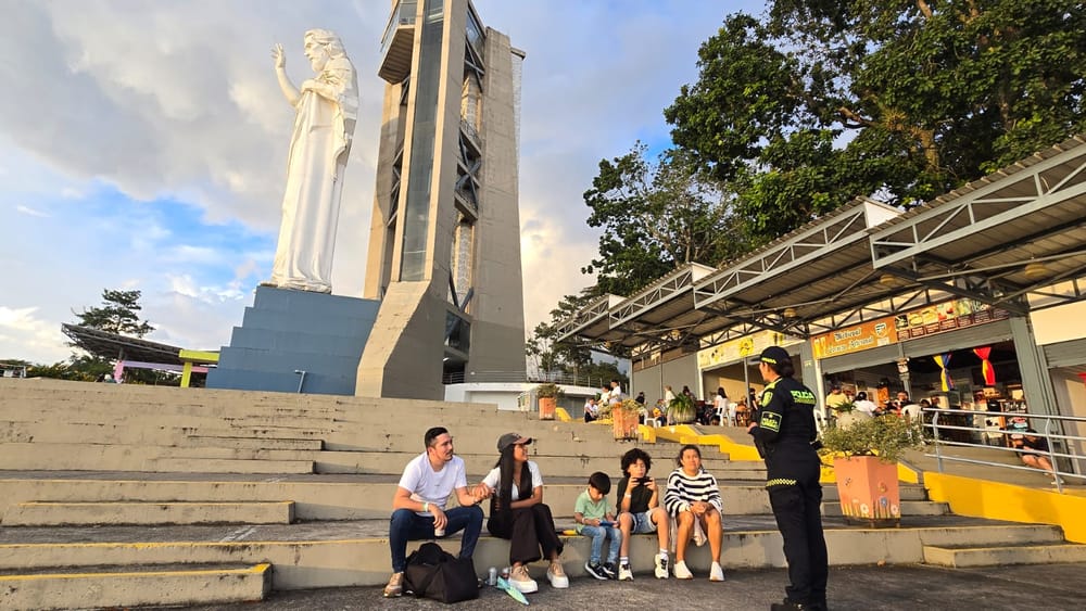 La Policía de Turismo refuerza la conciencia patrimonial durante la semana de receso escolar imagen de la publicación