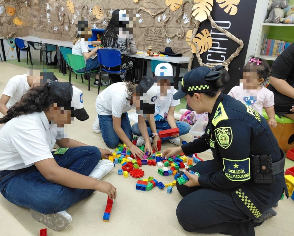 La Policía Aduanera impulsa la cultura de la legalidad en Bucaramanga con "Semilleros" imagen de la publicación