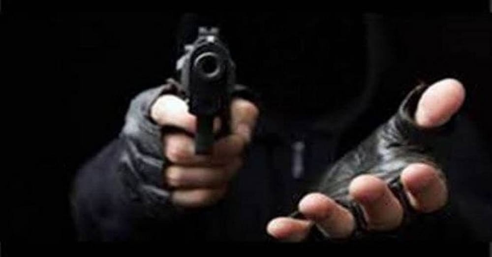 Atraco a mano armada en cafetería de Bucaramanga: ladrón se llevó bolsos, cadena de oro y celular imagen de la publicación