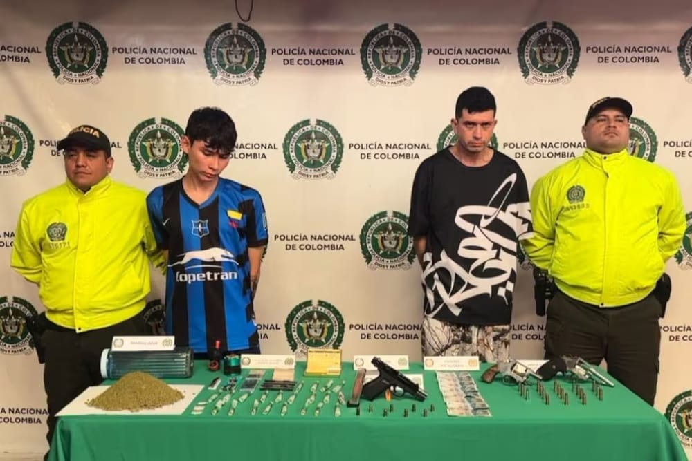 Capturados por alquiler de armas y venta de drogas frente a un colegio en Bucaramanga imagen de la publicación