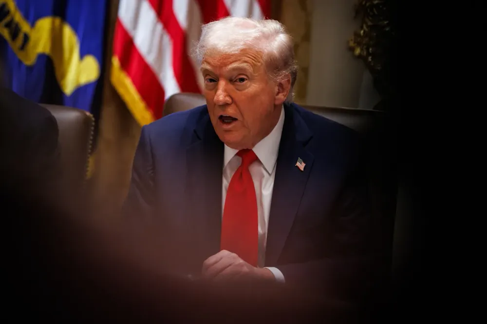 Petro suspende intercambio de inteligencia con EE.UU. hasta que Trump desista de bombardear narcolanchas ¿Será que Trump se asusta? imagen de la publicación