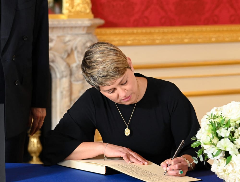 ‘Señora del presidente Petro vive como reina en SUECIA’ imagen de la publicación