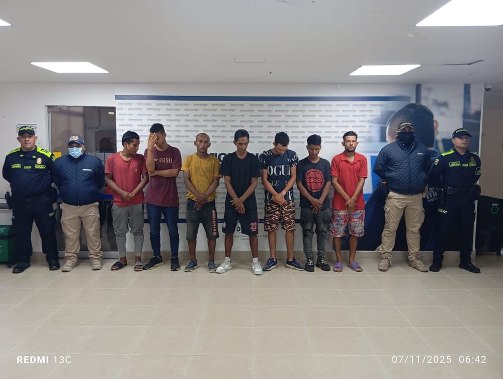 Autoridades expulsan a siete extranjeros de Bucaramanga por más de 40 infracciones imagen de la publicación