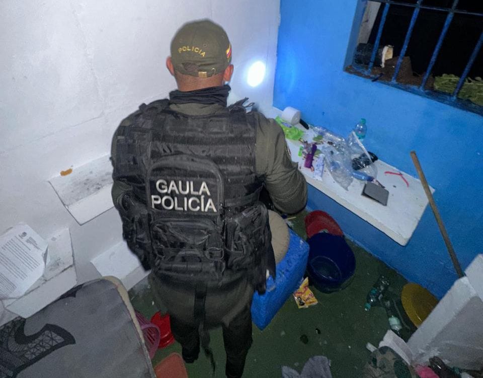 Desmantelan “Oficina” de extorsiones en cárcel de Palogordo, amenazaban a comerciantes imagen de la publicación