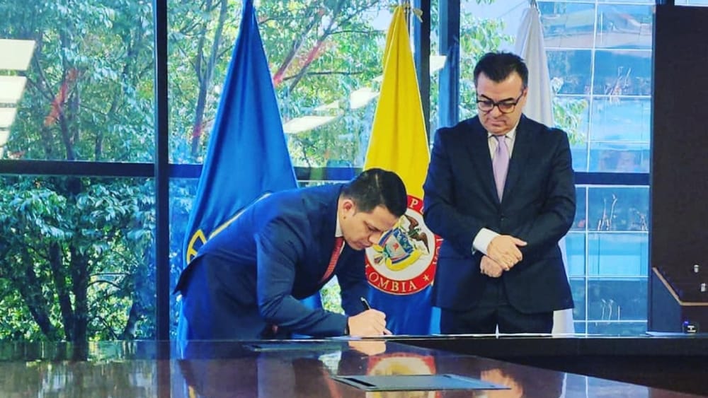 Contraloría oficializó responsabilidad fiscal contra Sneyder Pinilla y Olmedo López por corrupción con los carrotanques de la UNGRD imagen de la publicación