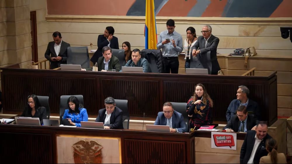 Nueva derrota para Petro en el Congreso: le hunden la reforma a la salud imagen de la publicación