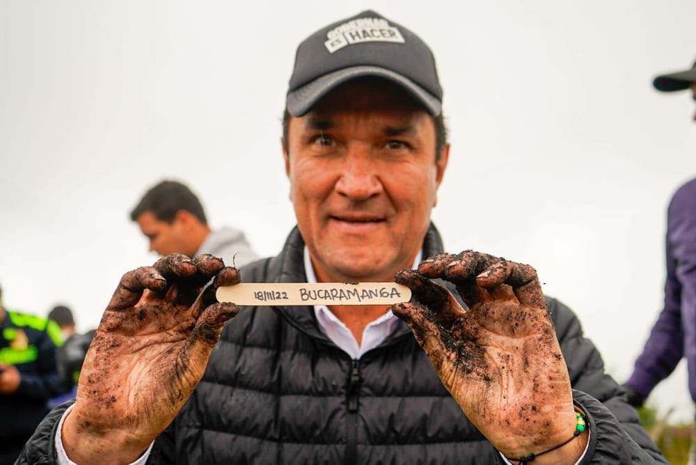 El exalcalde Juan Carlos Cárdenas: de las ruinas del Dámaso al Olimpo del Senado imagen de la publicación