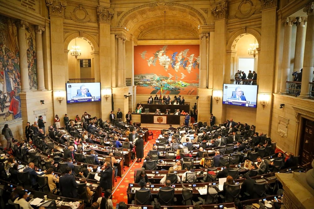 Congreso hunde la tributaria y deja desfinanciado el presupuesto del gobierno Petro para el 2026 imagen de la publicación