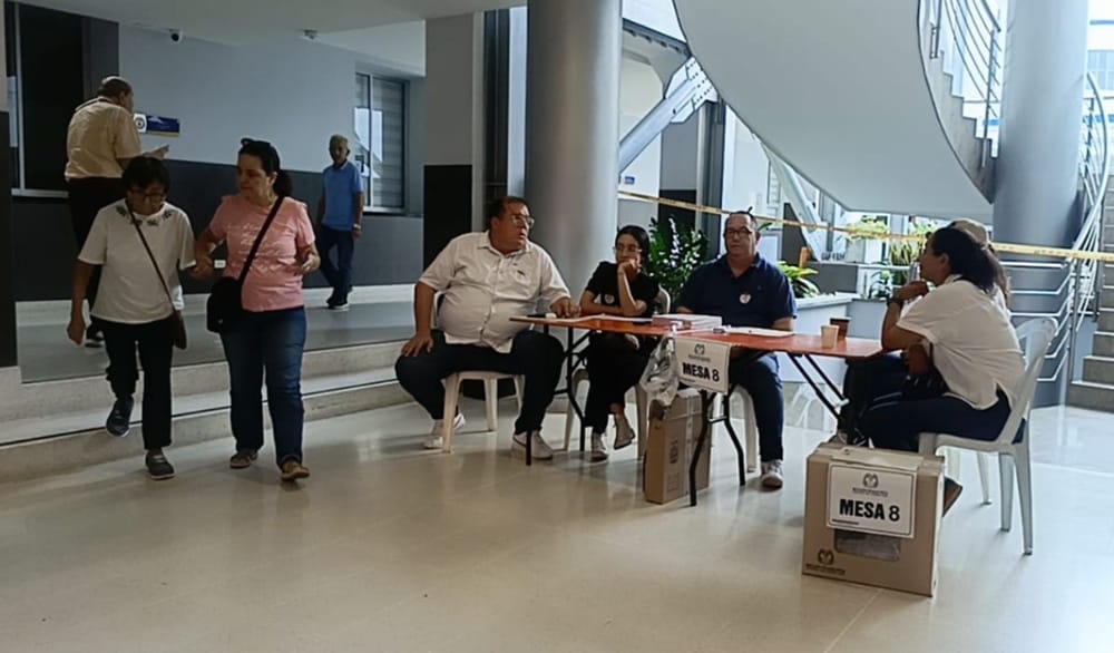 Elección atípica en Bucaramanga transcurrió en total calma imagen de la publicación