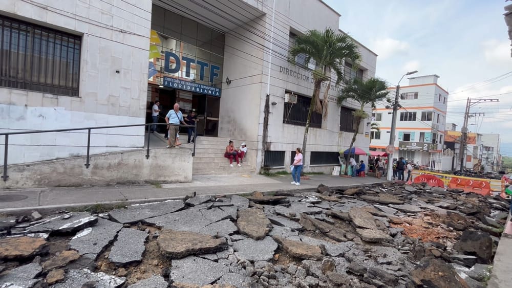 Mejoramiento vial en Floridablanca cubre varios frentes del municipio imagen de la publicación