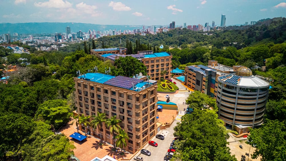 UDES se consolida como líder ambiental en Colombia según ranking mundial imagen de la publicación