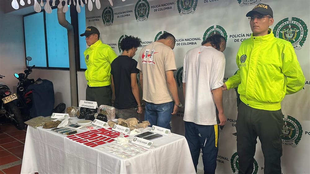 Golpe al microtráfico en Piedecuesta: Capturan a tres hombres e incautan gran cantidad de estupefacientes imagen de la publicación