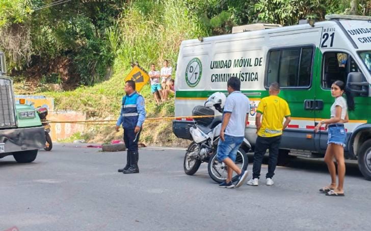 Menor de 17 años murió tras caer bajo una tractomula en movimiento imagen de la publicación
