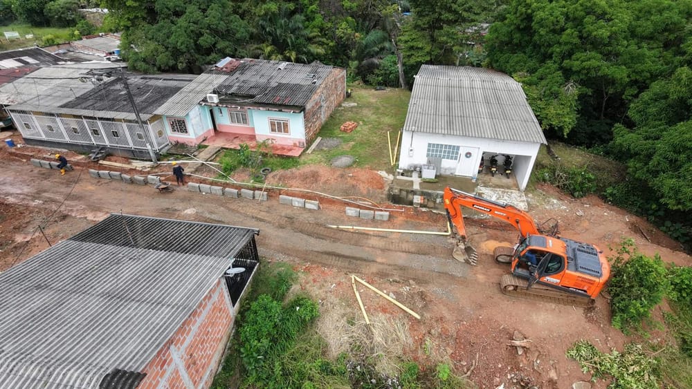 En marcha las obras de pavimentación el el barrio Los Alpes de Barrancabermeja imagen de la publicación