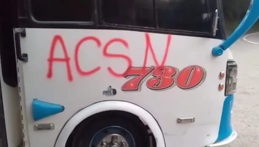 Acciones de un grupo delincuencialarmado obligaron a suspender rutas terrestres  entre Bucaramanga y Cáchira imagen de la publicación