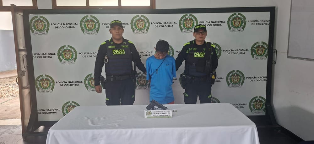 Detenido un hombre con pistola traumática y cartuchos en Girón imagen de la publicación