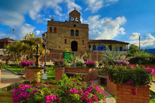 En Gambita trabajan en las vías terciarias imagen de la publicación