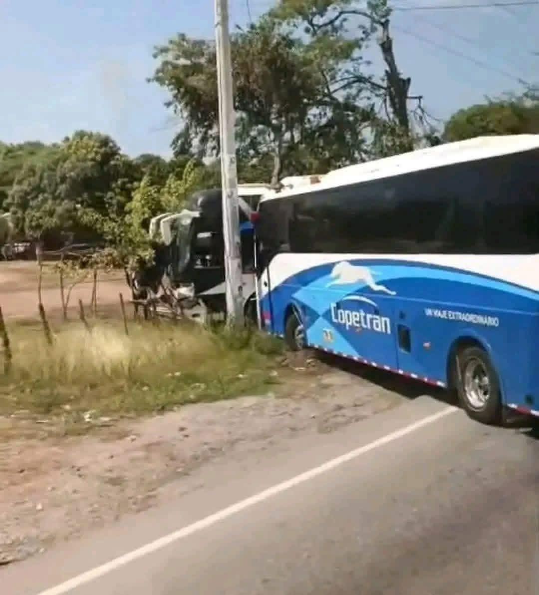 Choque de buses deja heridos a integrantes de Alianza F.C. imagen de la publicación