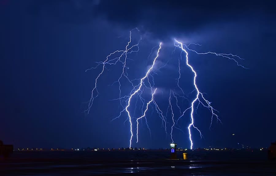 Seis heridos por rayo en zona rural de Guaca Santander imagen de la publicación