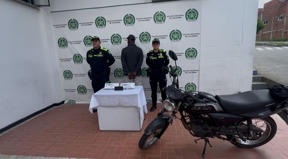 Mototaxista terminó capturado tras robar celular en Floridablanca imagen de la publicación