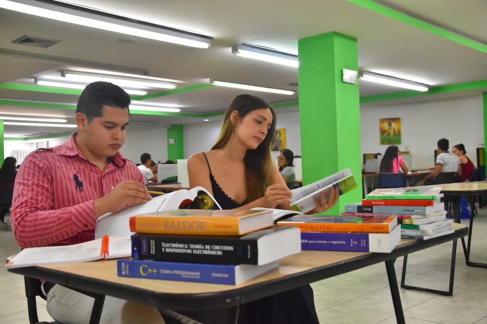 Estudiante UTS Aprovecha las auxiliaturas 2026-1 imagen de la publicación