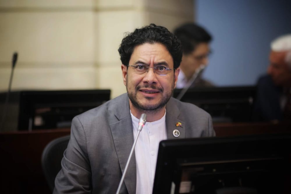 Así respondió Cepeda a este comentario lanzado por Uribe: “Usted ayudó a crear la Segunda Marquetalia” imagen de la publicación