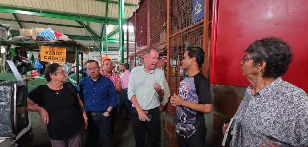 Alcaldía de Piedecuesta avanza en soluciones para Plaza de Mercado Central imagen de la publicación