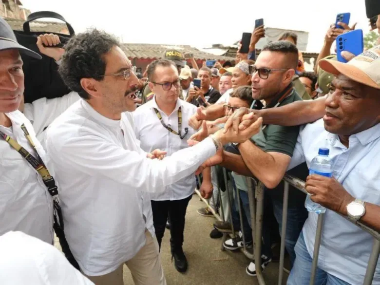 Comunes se alinea con Cepeda y Quilcué: respaldo político revive preguntas sobre afinidades, silencios y lealtades en la izquierda imagen de la publicación
