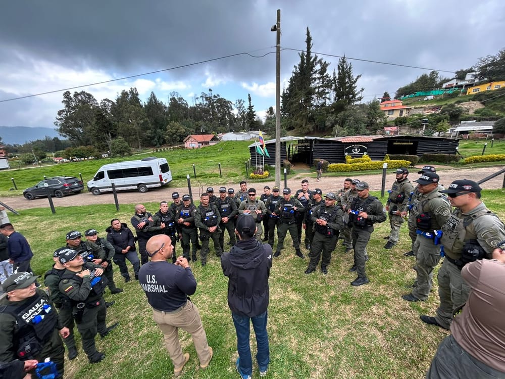 Policías colombianos entrenan con los U.S. Marshals para combatir el crimen transnacional imagen de la publicación