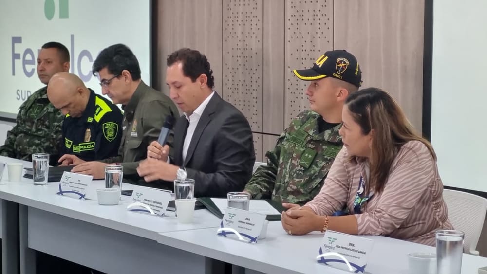 Conversatorio en San Gil para consolidar acciones frente a la expansión de delitos imagen de la publicación