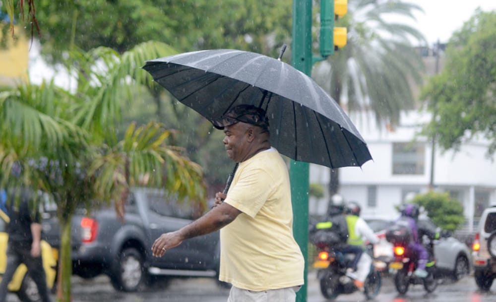 Inicio de Semana Santa marcado por intensas lluvias en Santander imagen de la publicación